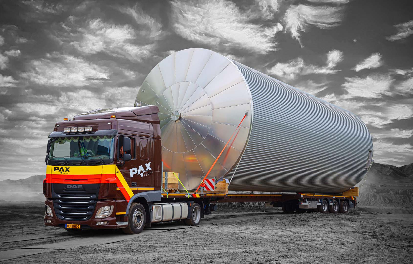 MCO-MEGAnMegatrailer extensible