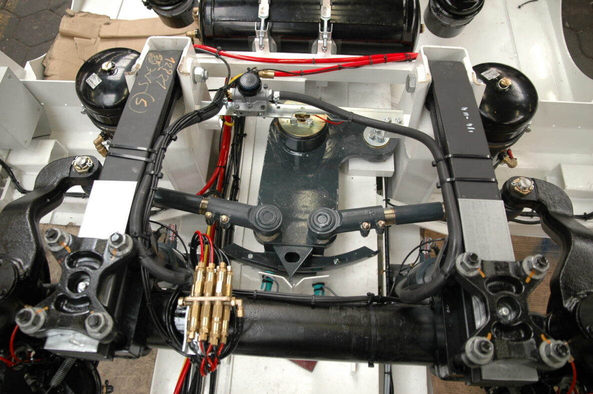 1969-Hydraulic-steering-for-80-kmh