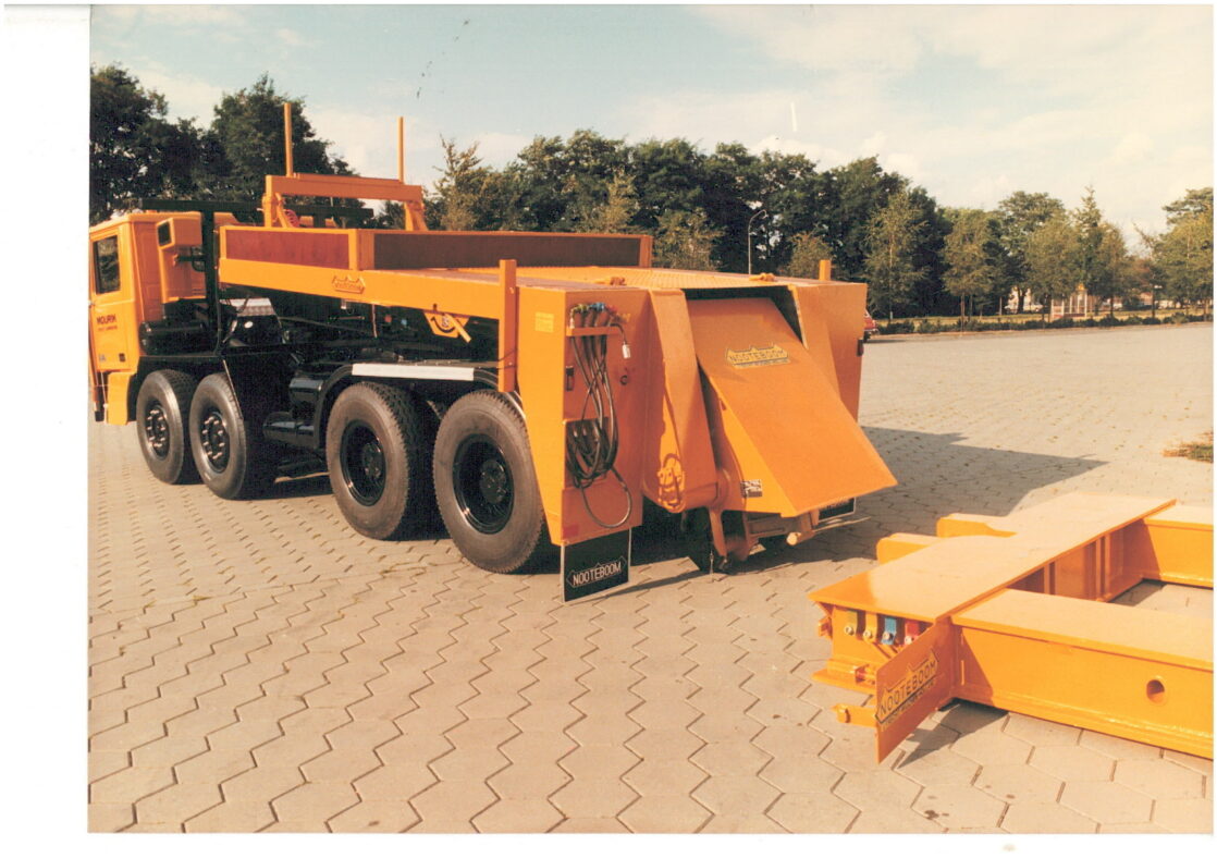 1982-Nooteboom-HN-Hydraulic-Detachable-Gooseneck