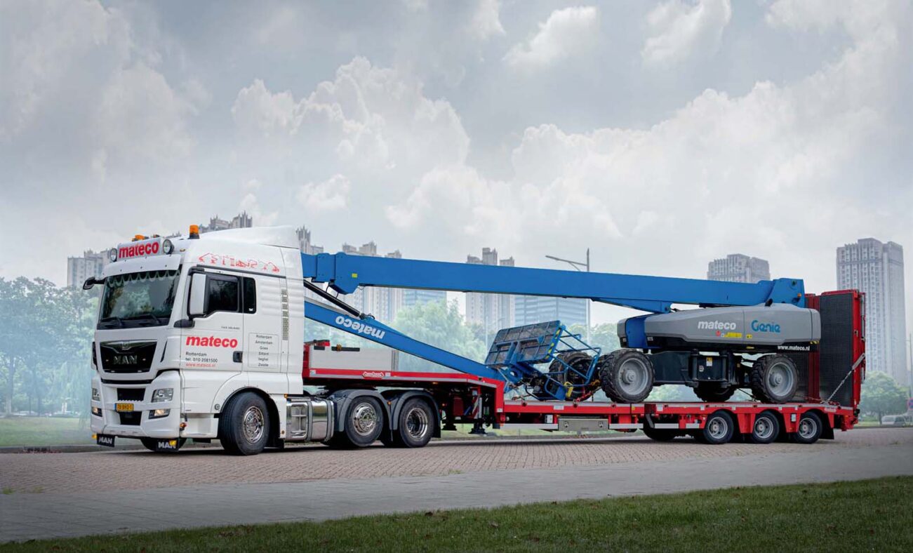 Access plaforms and telescopic handlers