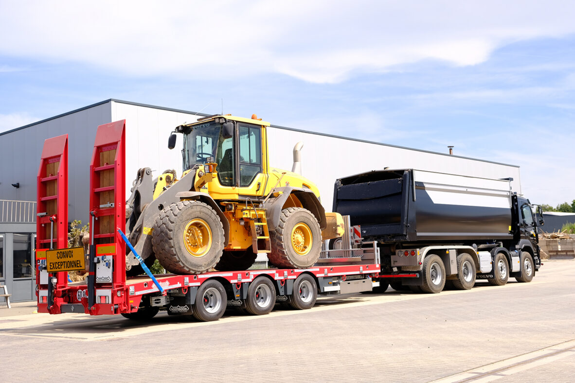 Nooteboom-ASDS-33-03EB-with-tipper