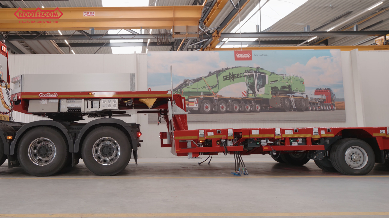 11---Coupling-and-uncoupling-the-gooseneck-to-from-the-Multidolly-of-a-MPL-Manoovr-semi-low-loader-